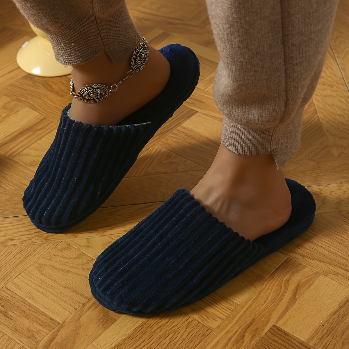 Zapatillas peludas de hombre, cómodas y ideales para estar en casa