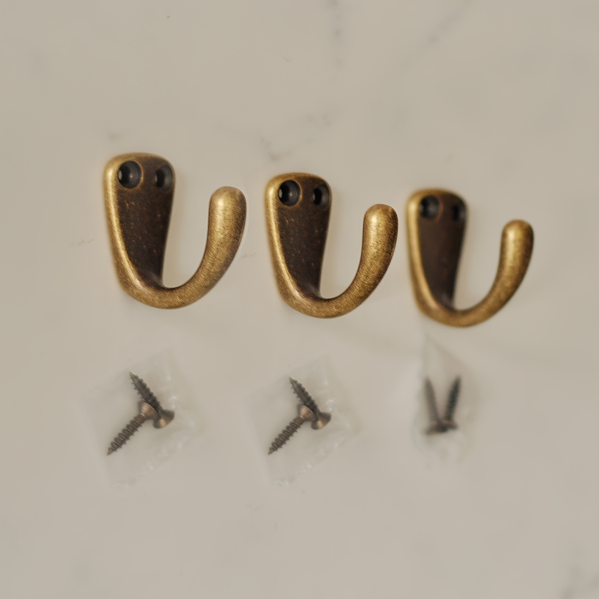 E-shop 3er-Set Wandhaken aus massivem Messing - Robuster traditioneller Stil, goldenfarbenes Finish, langlebig & stilvoll für Zuhause & Büro, einfache
