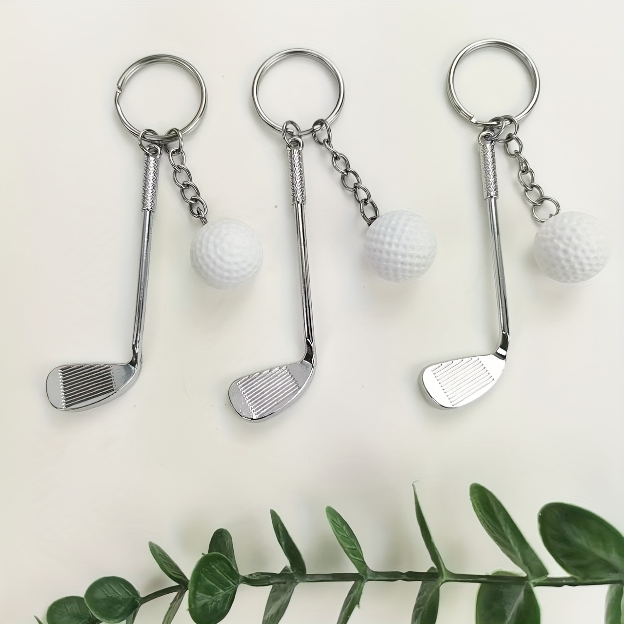 3 Stück Einfache Mode-Simulations- Schlüsselanhänger, Kreative Straßenmode Taschenaccessoires aus Legierungsmaterial,…: retailer-supplied image