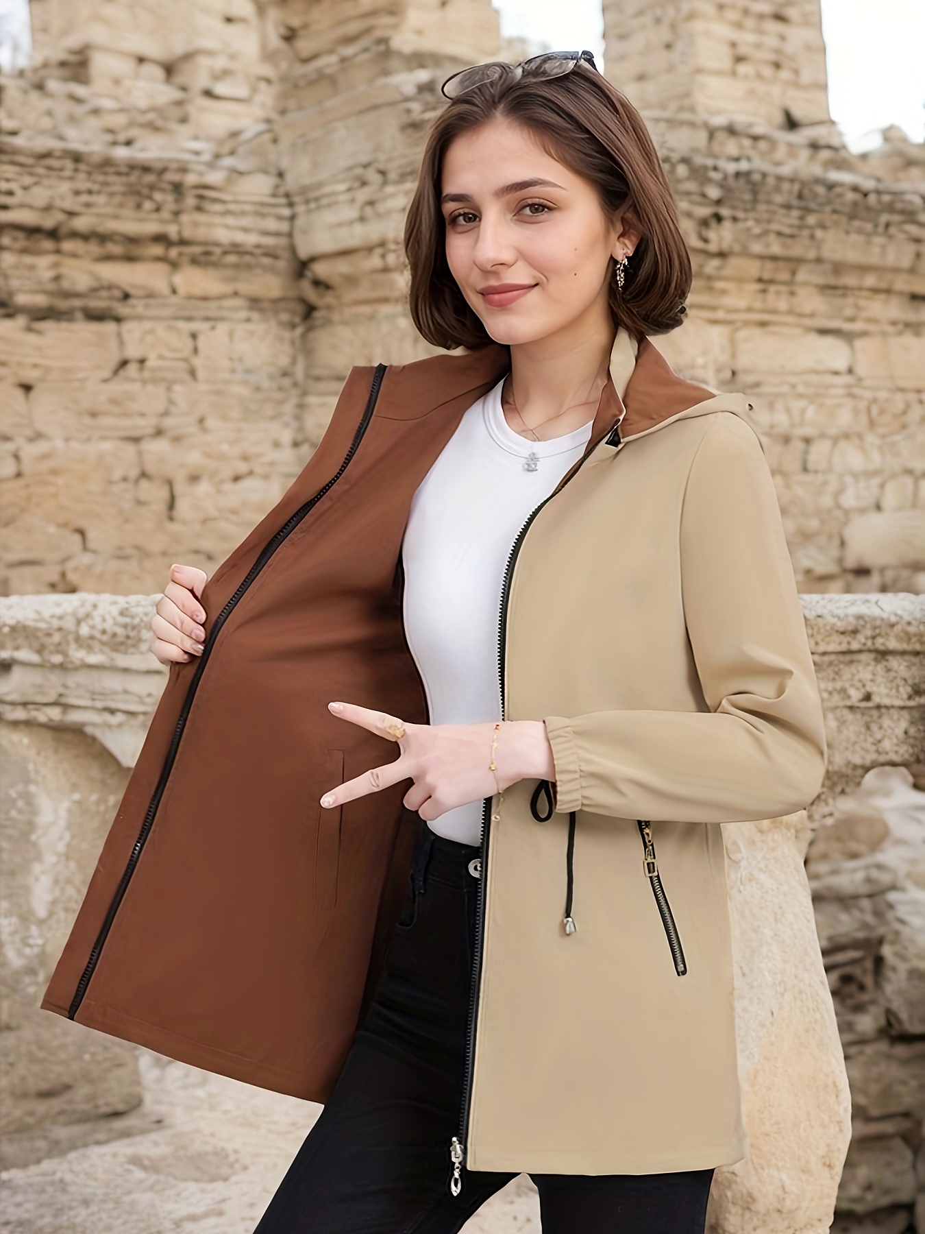 Chamarra elegante y moderna de longitud media, disponible en varios colores