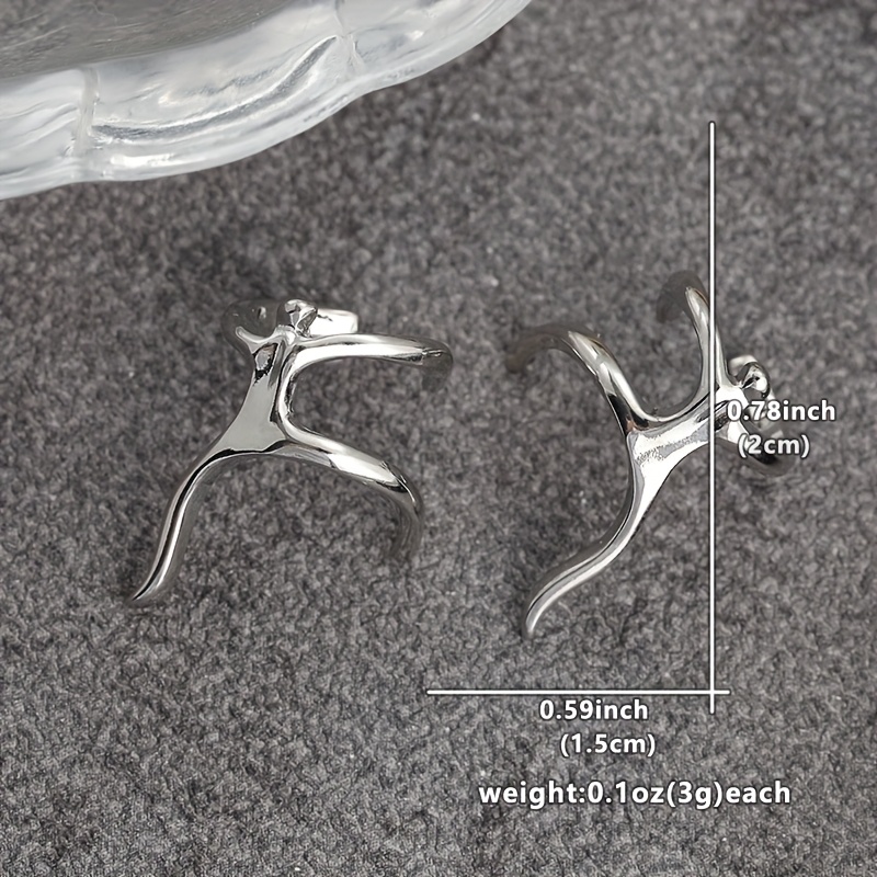 Women's Climbing Woman Ear Cuff No Piercing — Silvery Design