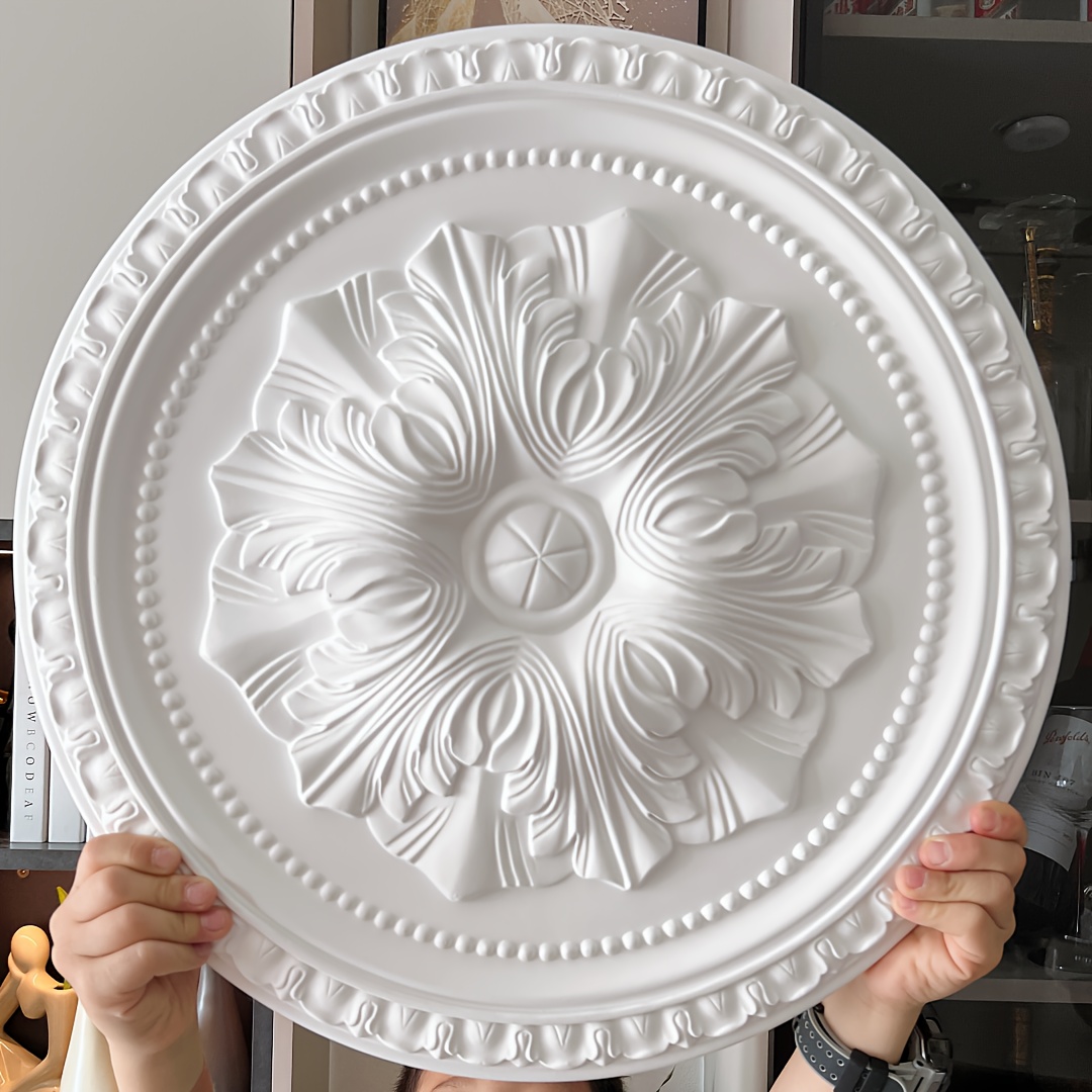 Large 3D Sculpted Ceiling Medallion, Classic Round Shape