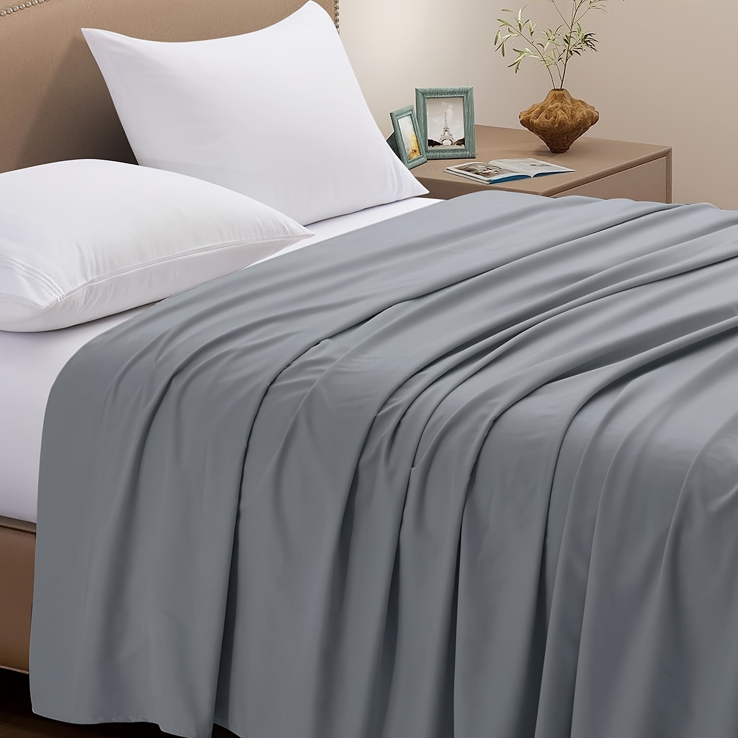 

Hotel Luxury 1500 Flat Sheet: Wrinkle-free, Stain-resistant, Machine Washable