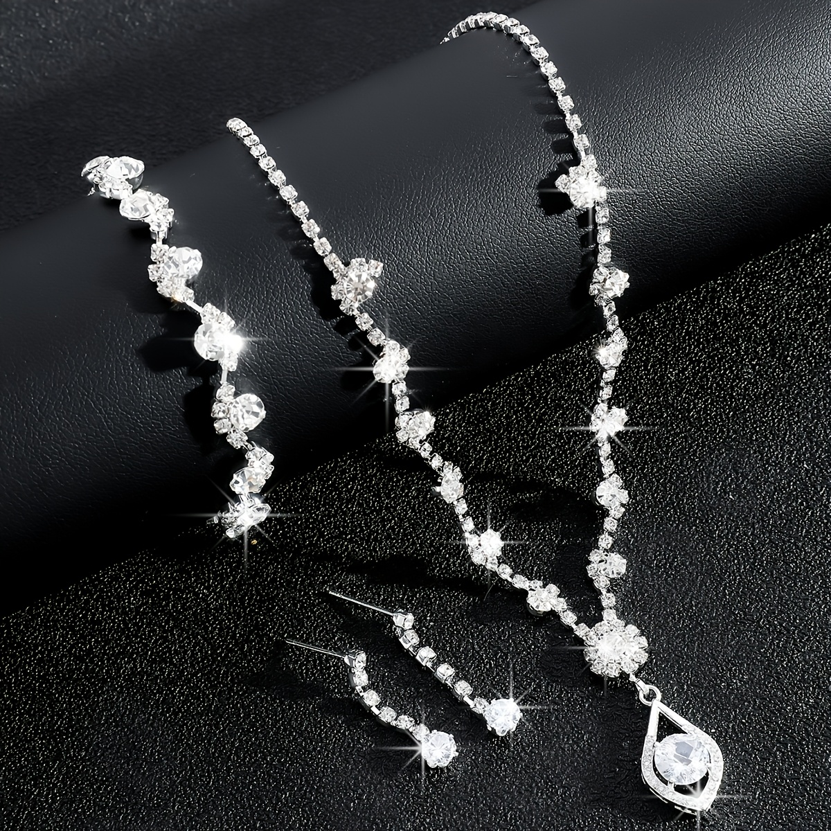 Floral Water Drop Jewelry Set with Rhinestones