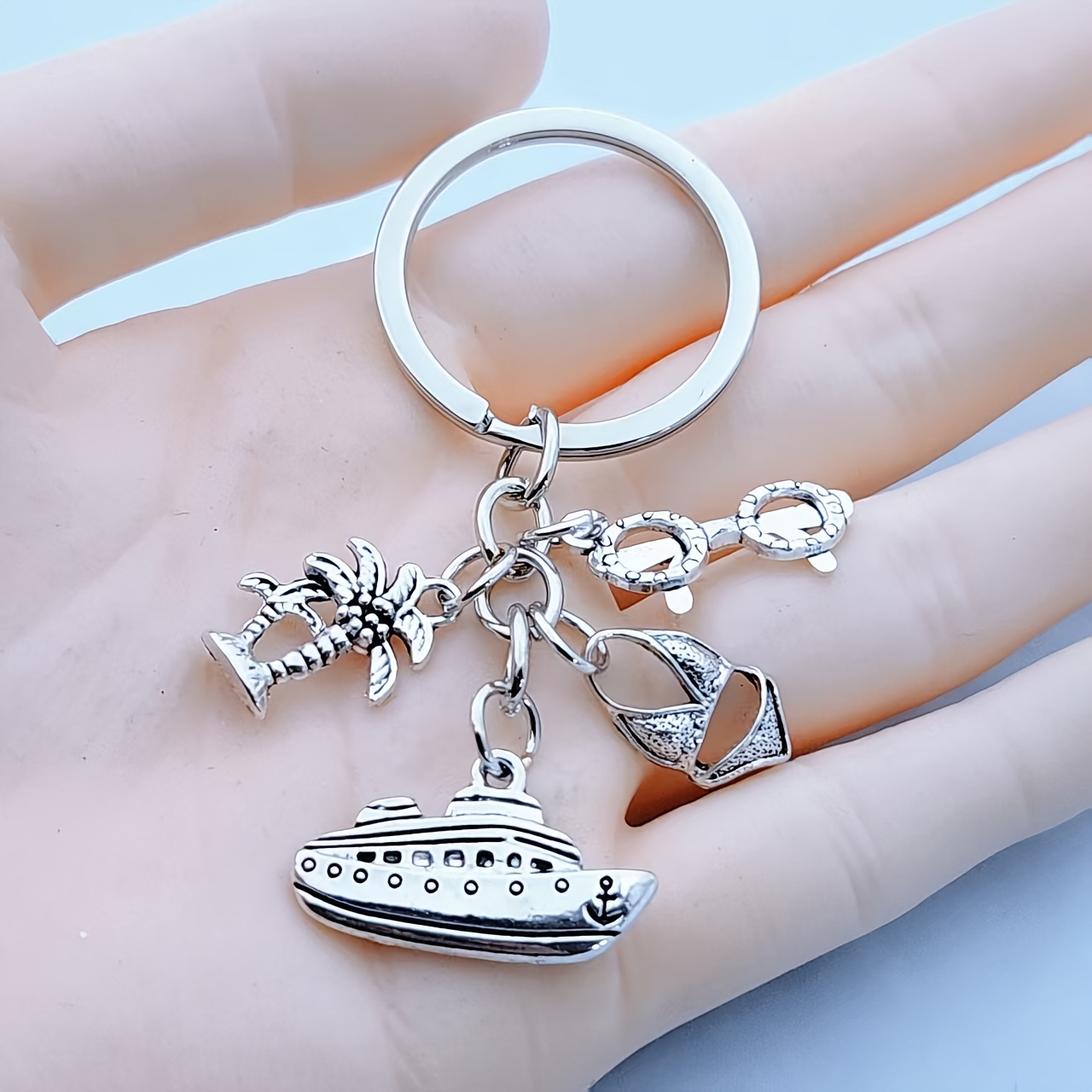 European And Luxury Coconut Tree Creative Keychain Backpack Pendant