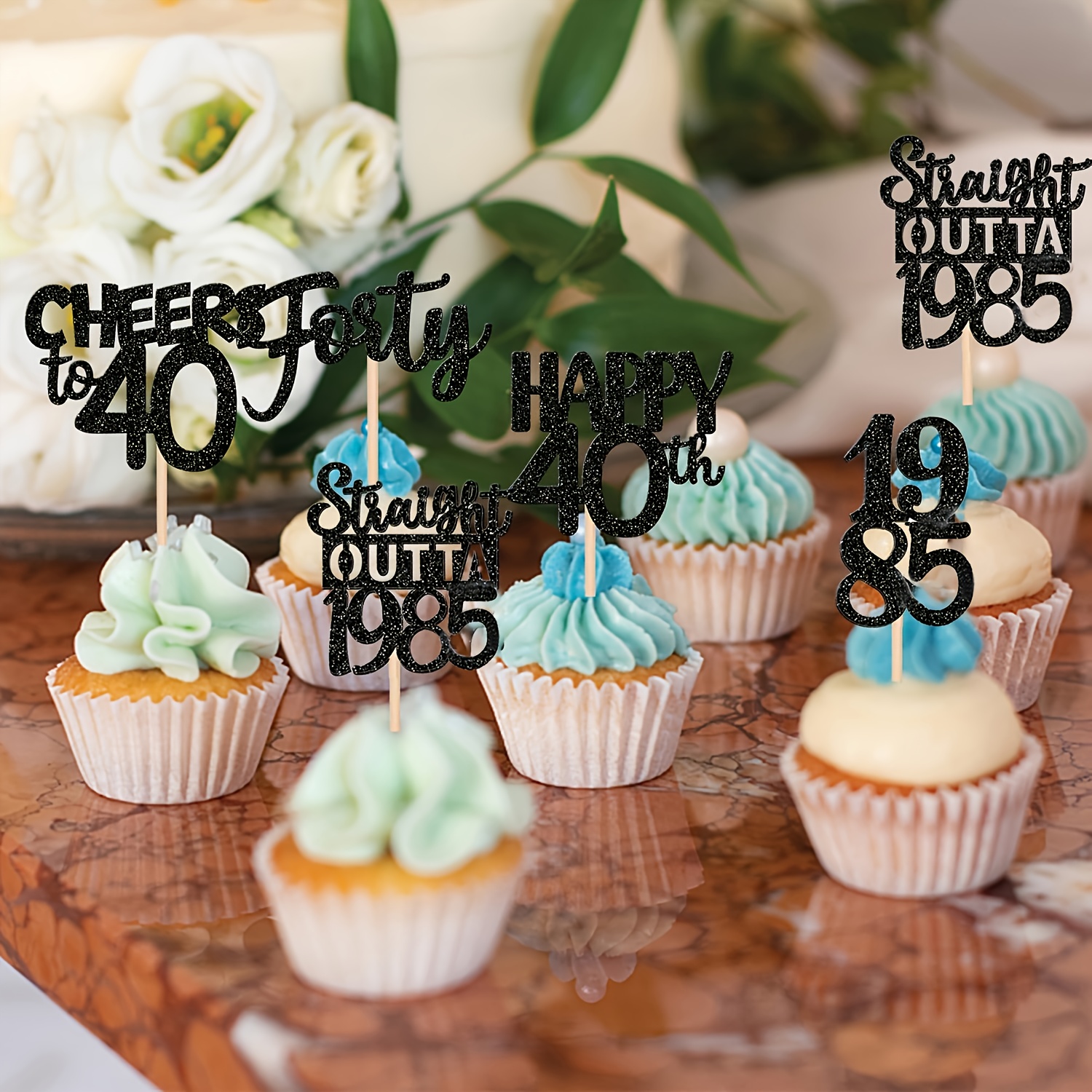 Kuchenaufsatz Zum 40. Geburtstag – 'Straight Outta 1982', Gold-glitzernd, Mit Stab, Für Cupcakes & Torten