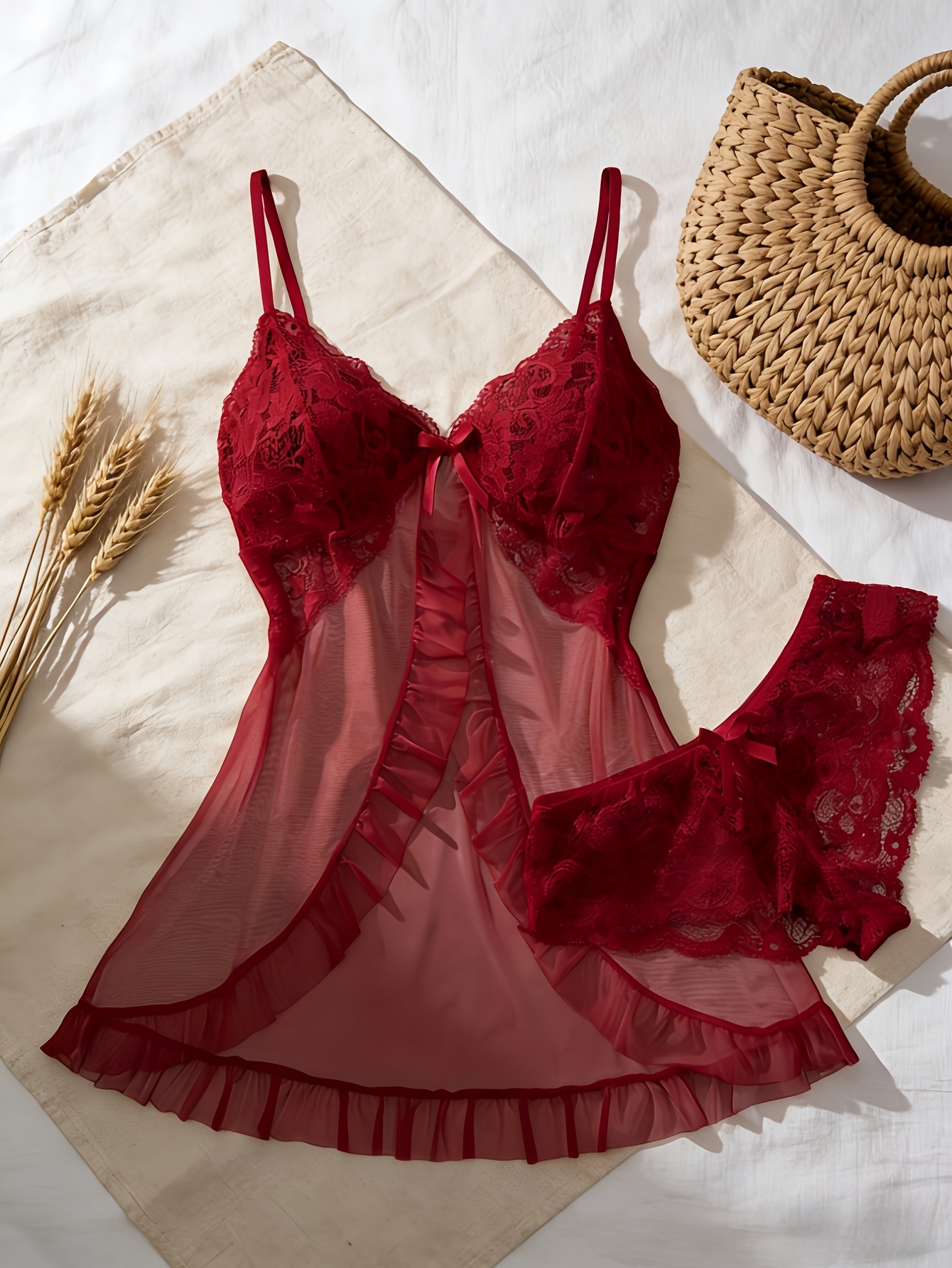 Conjunto de dos piezas sexy para mujer con hebilla frontal - Vestido de encaje francés de muñeca + Pantalón de tirantes de malla para estar en casa