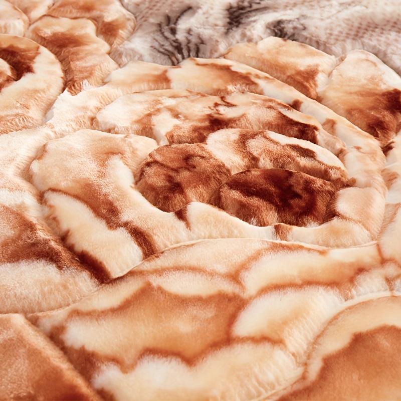 luxury plush coral blanket heavyweight reversible bedspread suitable for use soft warm bed for couch camping travel machine washable cozy bedding Product details 3