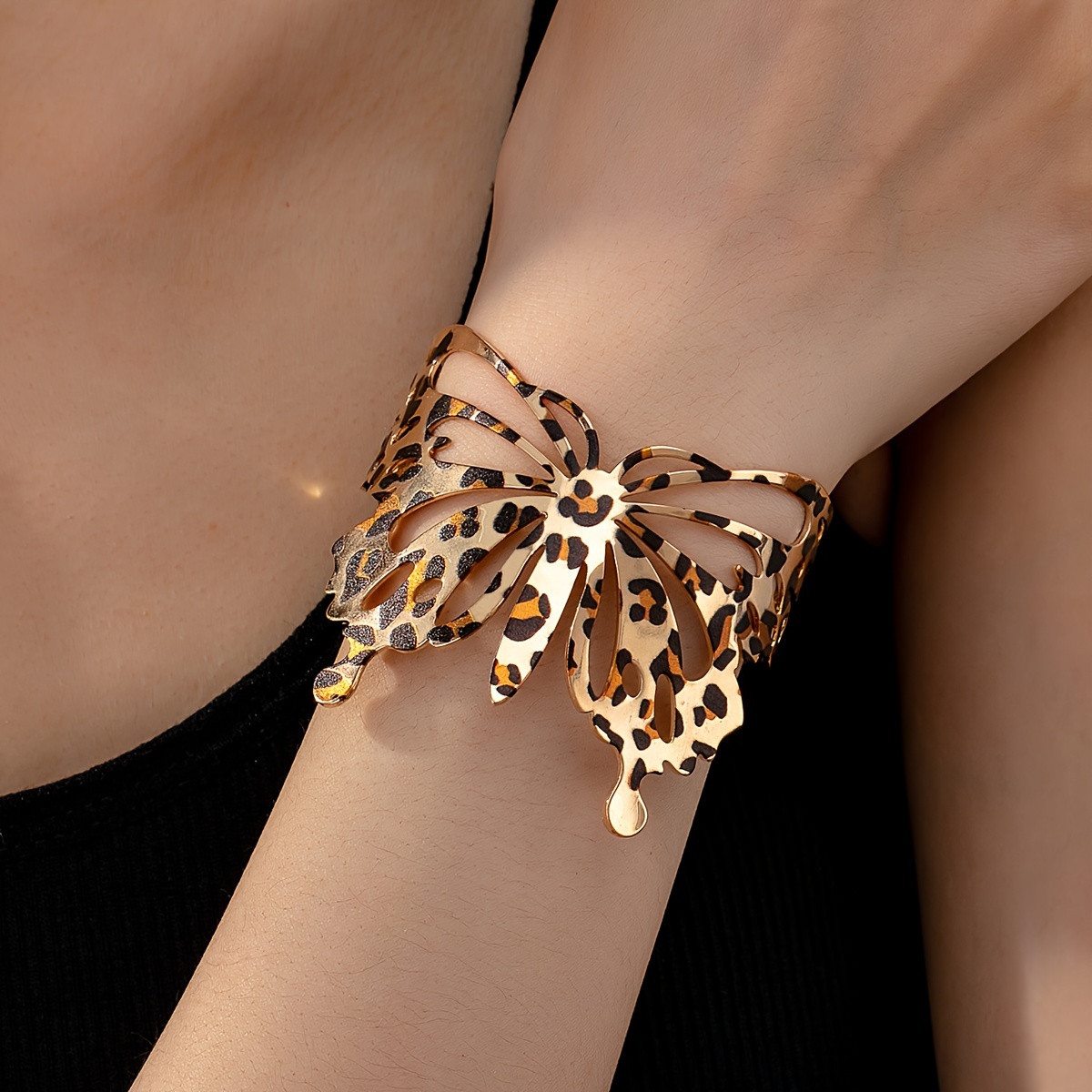 

Boho Elegant Open Cuff Bracelet For Women - Plated Iron, Hollow Butterfly Design With Leopard Print, Versatile For Daily And Party Wear