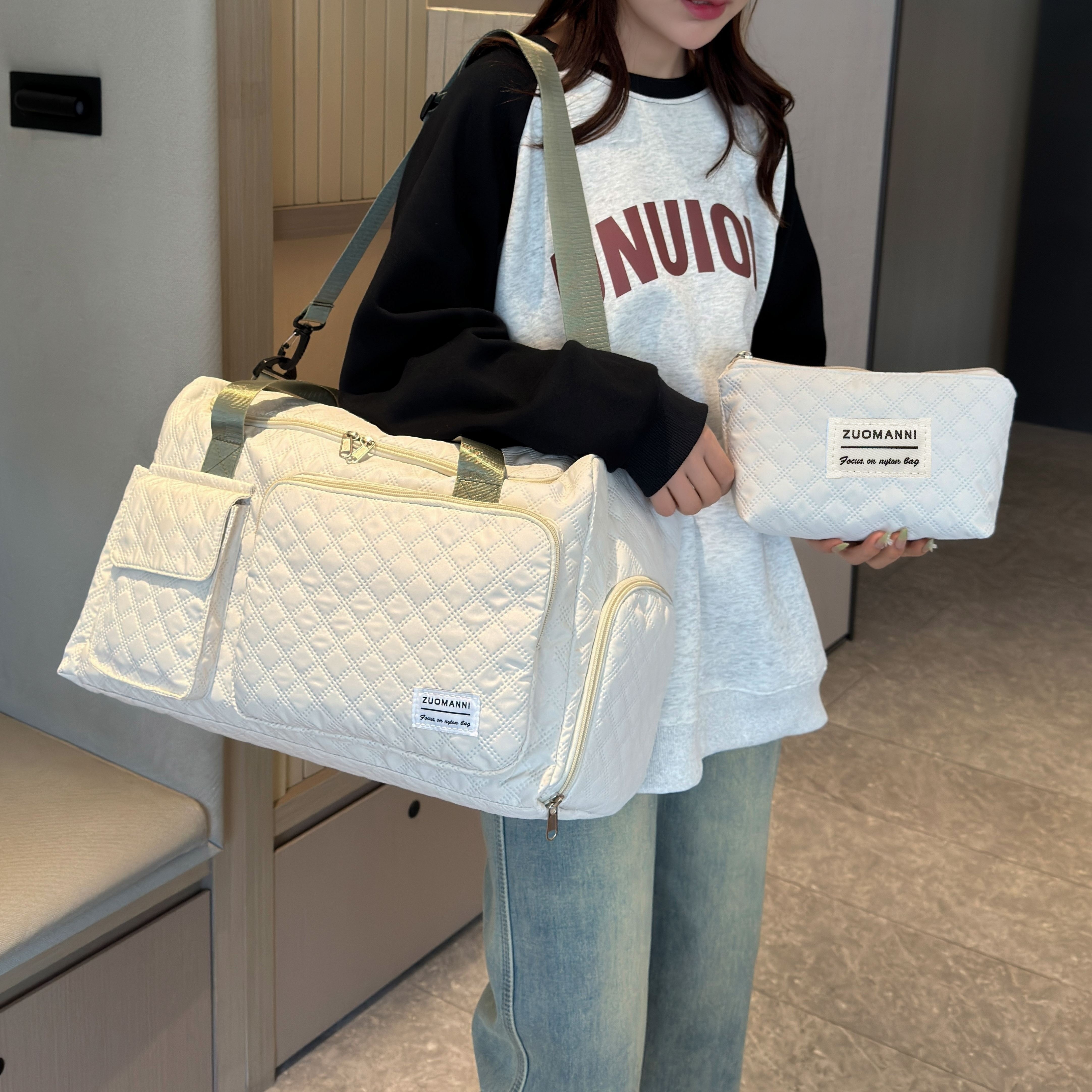 

Travel Large Capacity Duffle Shoulder Bag, With Argyle Pattern Luggage Bag, Lightweight Overnight Bag