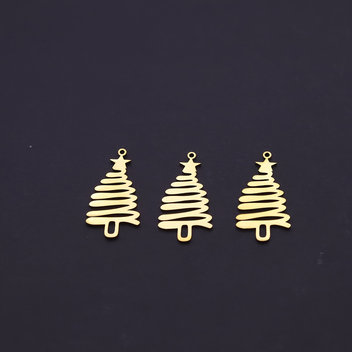 TEMU 3 ciondoli a forma di albero di Natale cavo in acciaio inossidabile, ornamento in metallo antiruggine con taglio per di gioielli come collane,