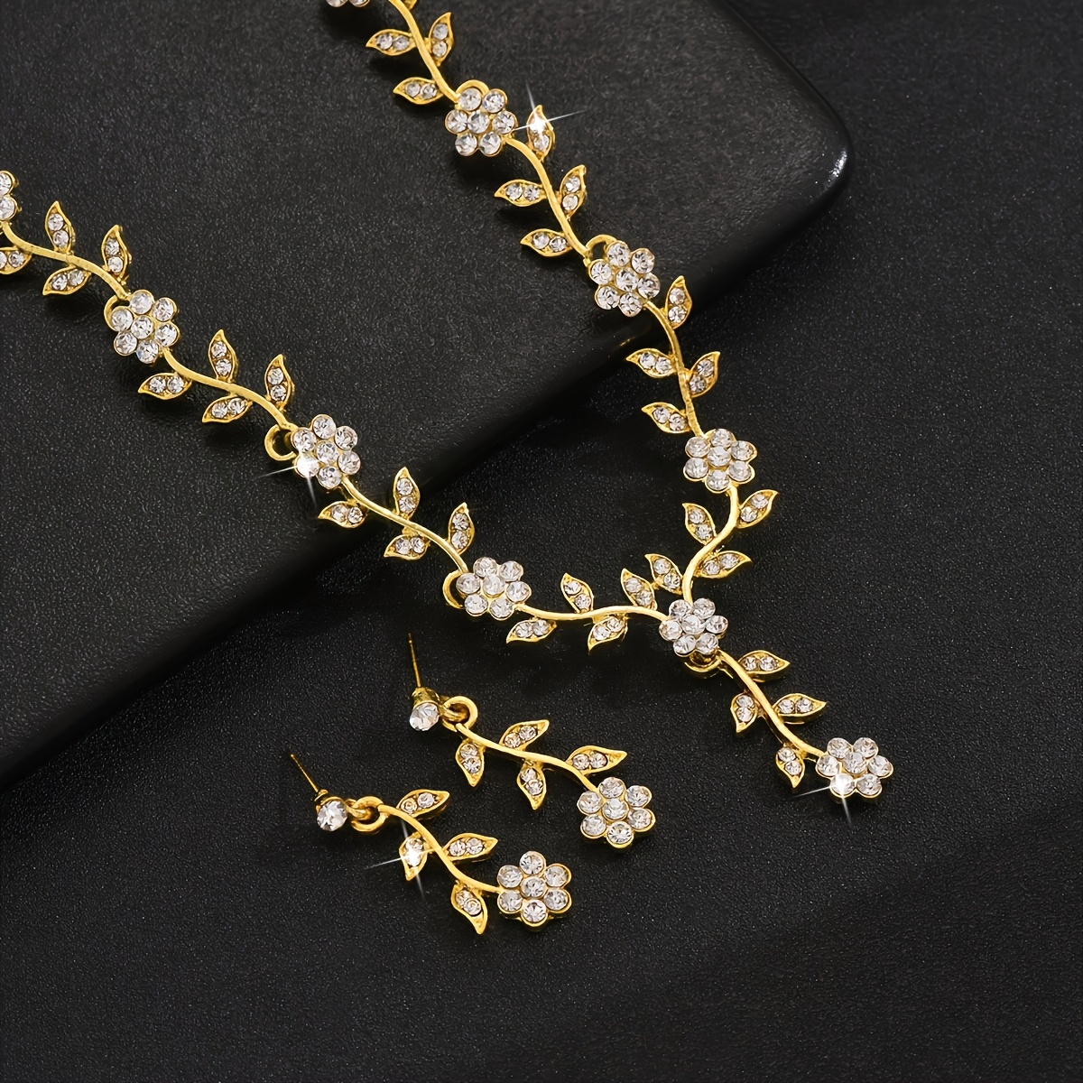 3pc Rhinestone Flower Jewelry Set - Necklace Earrings