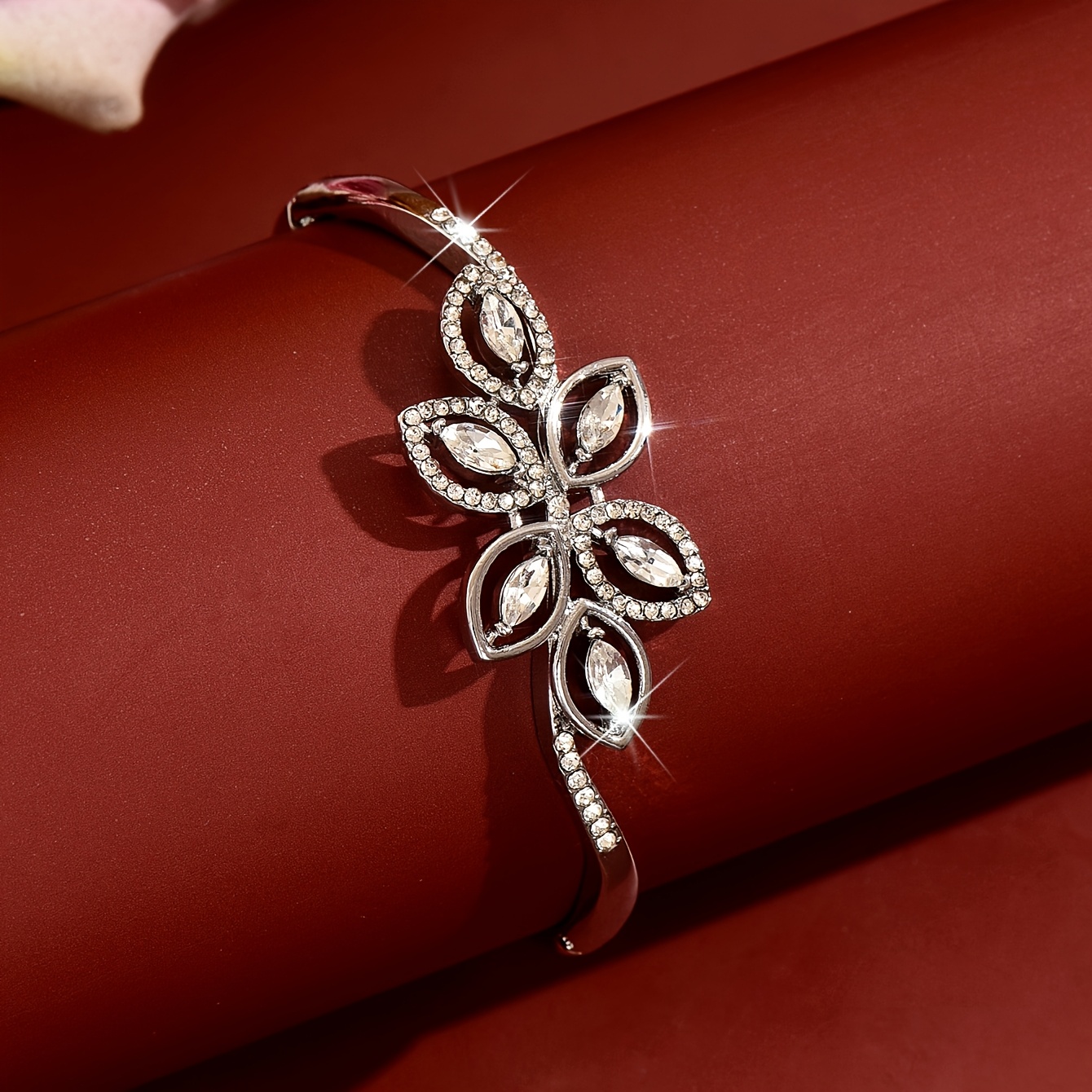 Elegant High-End Hollow-Out Bracelet, Perfect for Formal Events