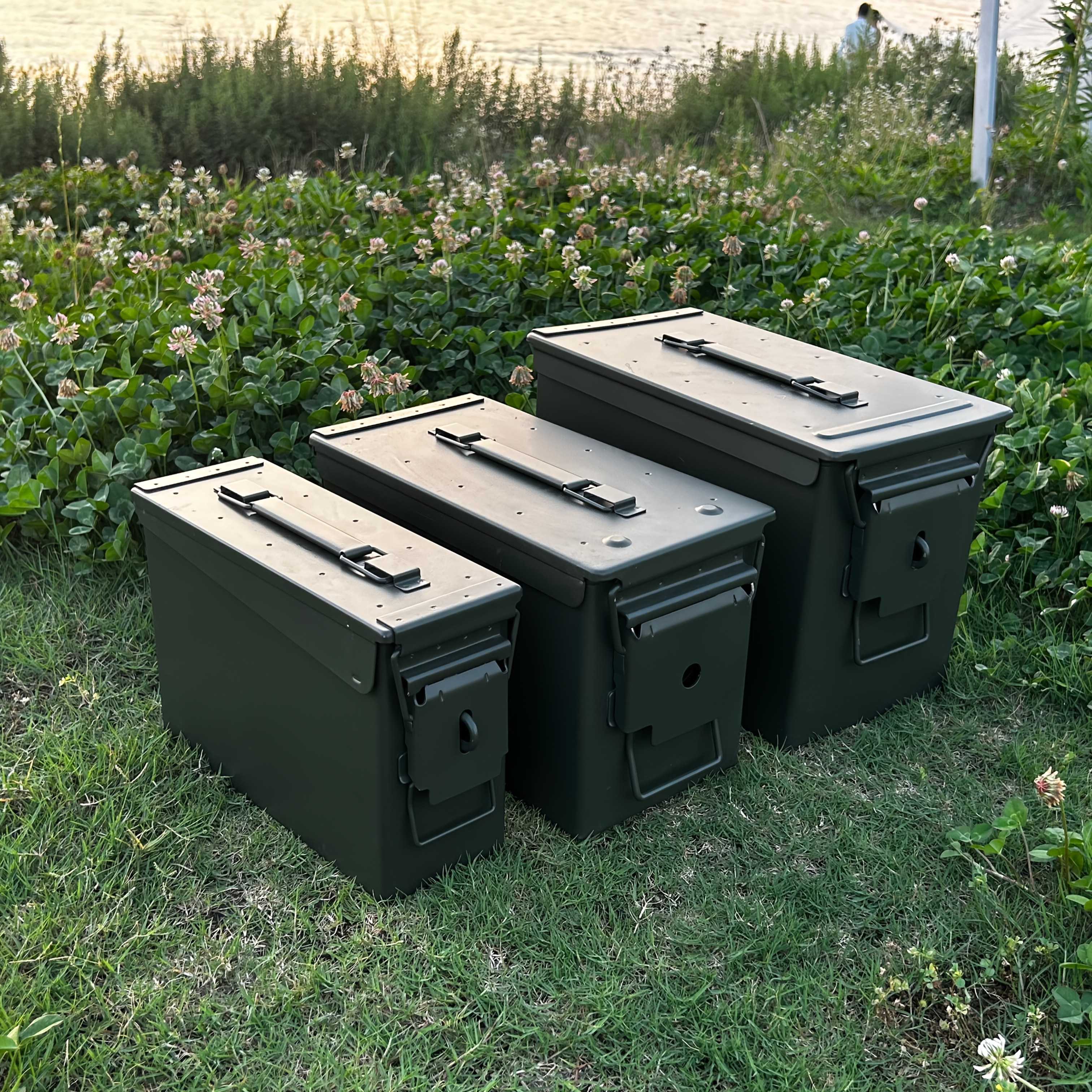 1pc Heavy-Duty Metal Portable Storage Box with   Lid - Multi-Compartment Organizer for Home, Car, Workshop -   Tool &   Organizer with Handles, Box,Cabinet,Rack for Outdoor Storage,  , Functional Design, Sturdy Construction, DIY Enthusiasts