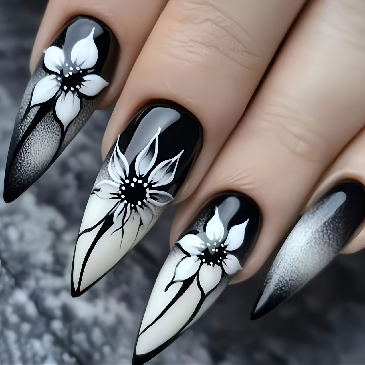 24pcs Almond-shaped Blooming Black And White Gradient Suitable For Women's Wearable Nails Removable Nail Art