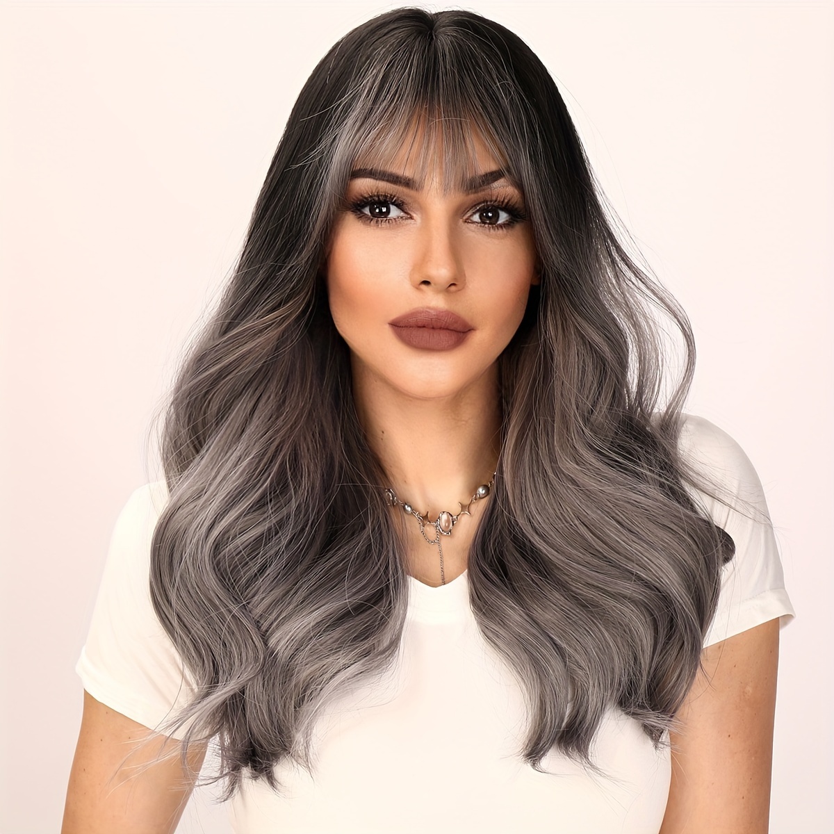 

Loose Wave Ash Gray Ombre Shoulder Length Synthetic Fiber Wig, Street And Exotic Style, For Cosplay, Comfortable And Easy To Care For, 22 Inches