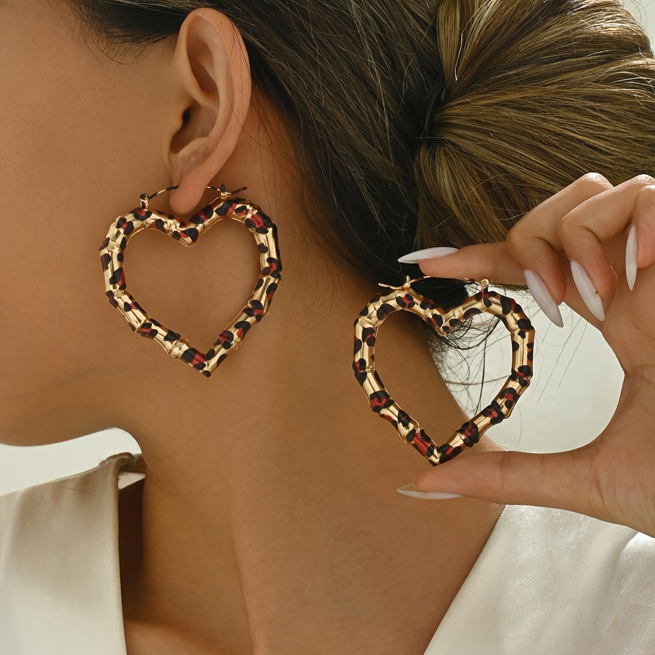 TEMU Une paire de boucles d'oreilles audacieuses et élégantes à imprimé léopard