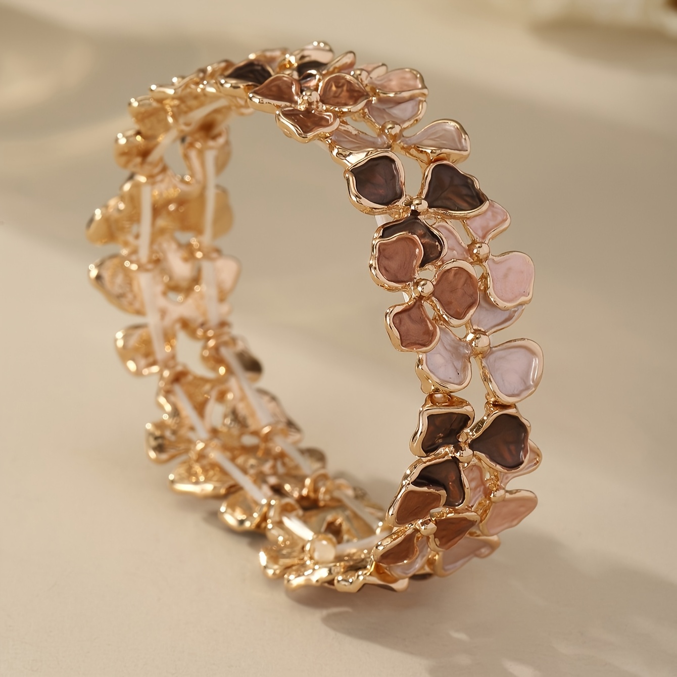 Image of A New Summer Enamel Brown Floral Bracelet, Hand-painted Alloy Bangle, Perfect For Graduation And Travel , A Gift For , Suitable For Parties And Gatherings, Spring And Summer Jewelry