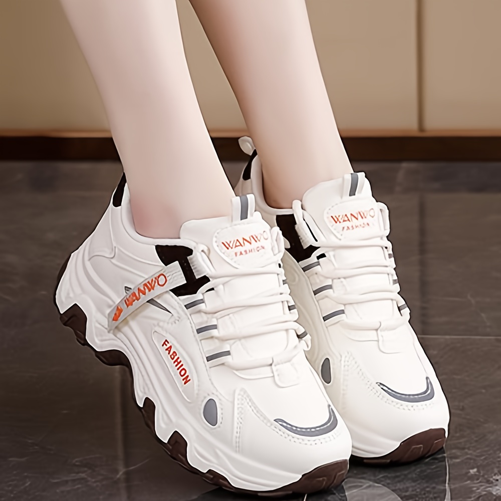 Tenis casuales para mujer 2025, zapatos versátiles para el día a día con diseño alargador de piernas, tenis transpirables con suela gruesa, calzado ligero y acolchado para estilo campus americano, suela suave como una nube, moda casual, minimalismo retro, ideales para uso en casa y al aire libre en todas las estaciones