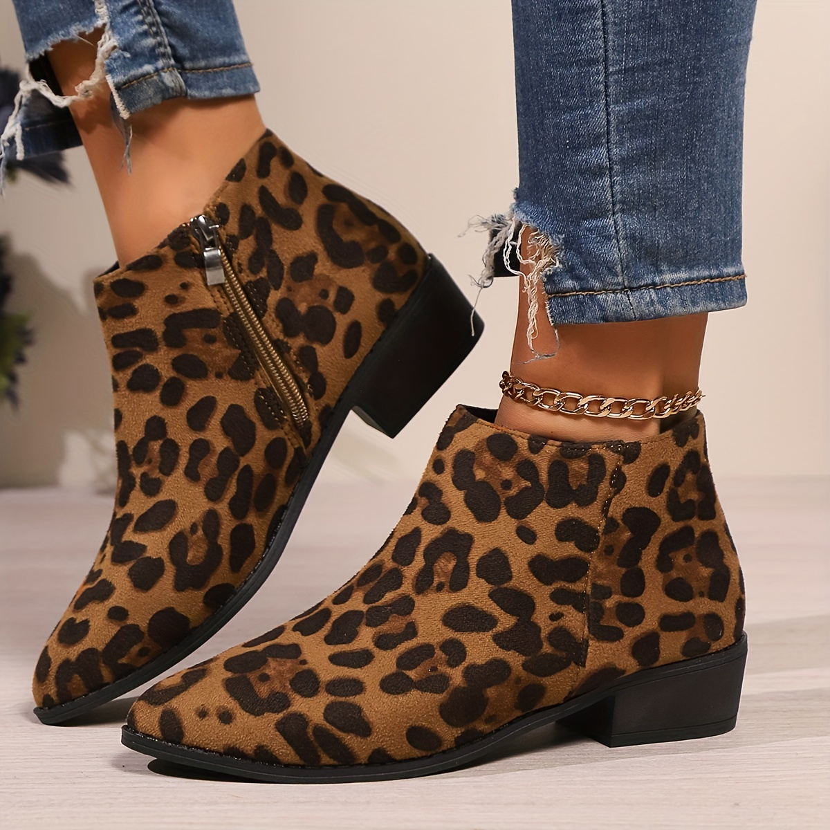 1pr Vintage Leopard Print Chelsea Ankle Booties for Women Comfortable  Round Toe Block Heel Boots with Zipper Closure, Fabric Upper Inner,  Rubber