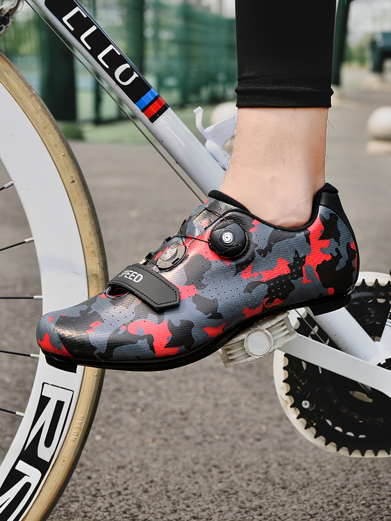 Sneakers, Professional Road Bicycle Shoes Men Women Sports Route Cycling Shoes Self-locking Racing Bicycle Cleats Shoes, Unisex Zapatos De Hombre Motorcycle Riding Gear Stuff, Road Bike Lock Shoes Breathable Non-slip Wear-resistant Pedal Bicycle