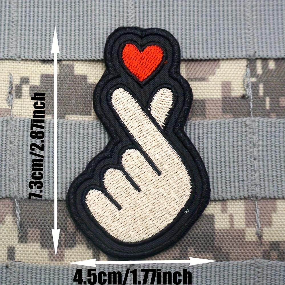1 Red Heart-shaped Hand Gesture Embroidered Patch, Suitable For Backpacks And Clothing Embroidery Patches