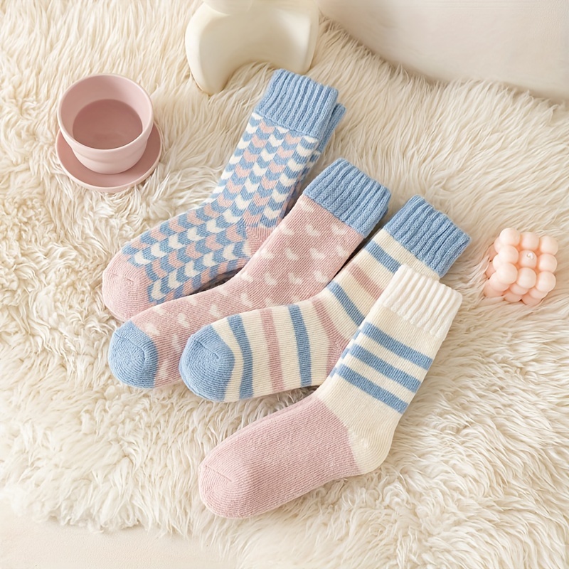 

4pcs & Pink Terry Teen Socks - Mid-calf, Fleece-lined Warm Autumn/winter Socks With Heart Patterns, Soft Polyester , Home Floor Snuggling, Cute Socks