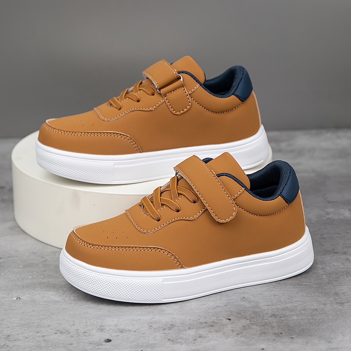 1 Par Zapatillas Bajas YAMEPP para Niños - Ligeras, Transpirables y de Sintético con Cierre Ajustable de, Suela Antideslizante de EVA y Detalles de Costuras Duraderas para Niños y Niñas, Zapatos Casuales para Senderismo al Aire Libre para Todas las Estaciones, Zapatillas de Senderismo para Niños, Calzado Infantil, Calzado Deportivo Infantil, Calzado de Ajuste Seguro, Zapato para Niño, Zapatilla para Niño, Zapato Escolar para Niño, Patines para Niña, Zapatillas para Niños, Zapatilla/entrenador