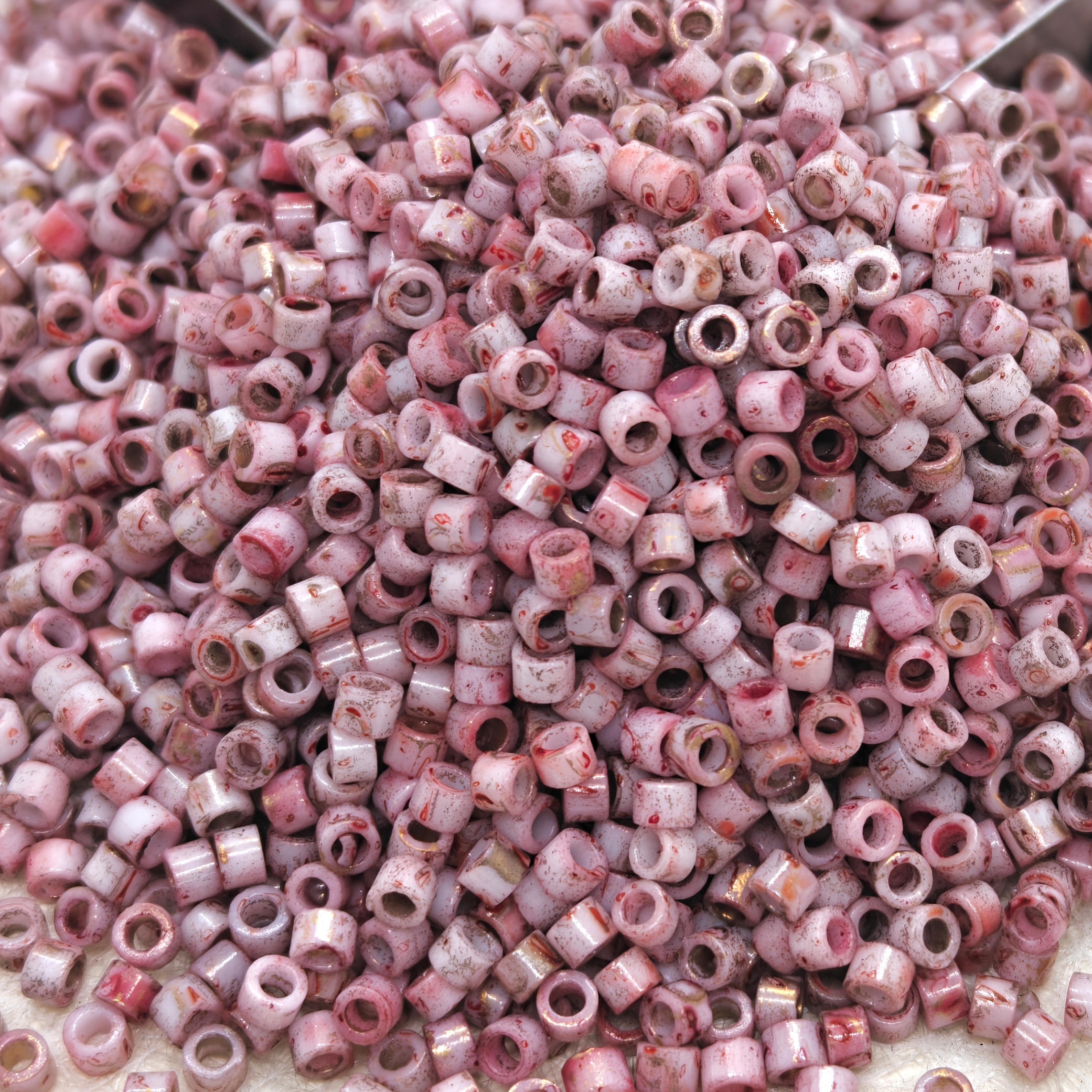18 Colors Beading Kit with 2.5mm Glass Seed Beads