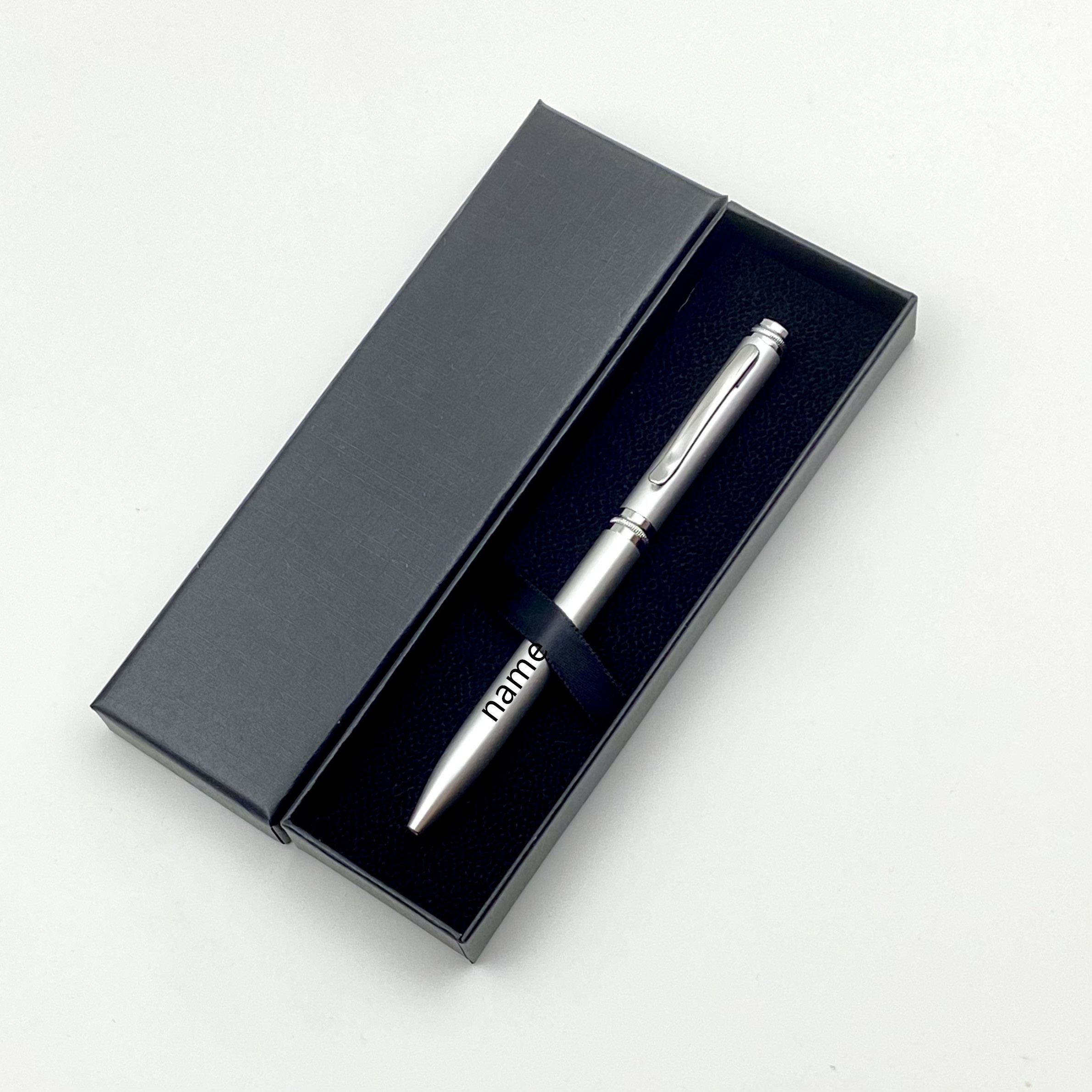 Image of 1pc Metal Ballpoint Pen + Gift Box, Silvery Men And Women Ballpoint Pen Oil Pen. Personalized Festival Gift, 0. Filled, Smooth Writing