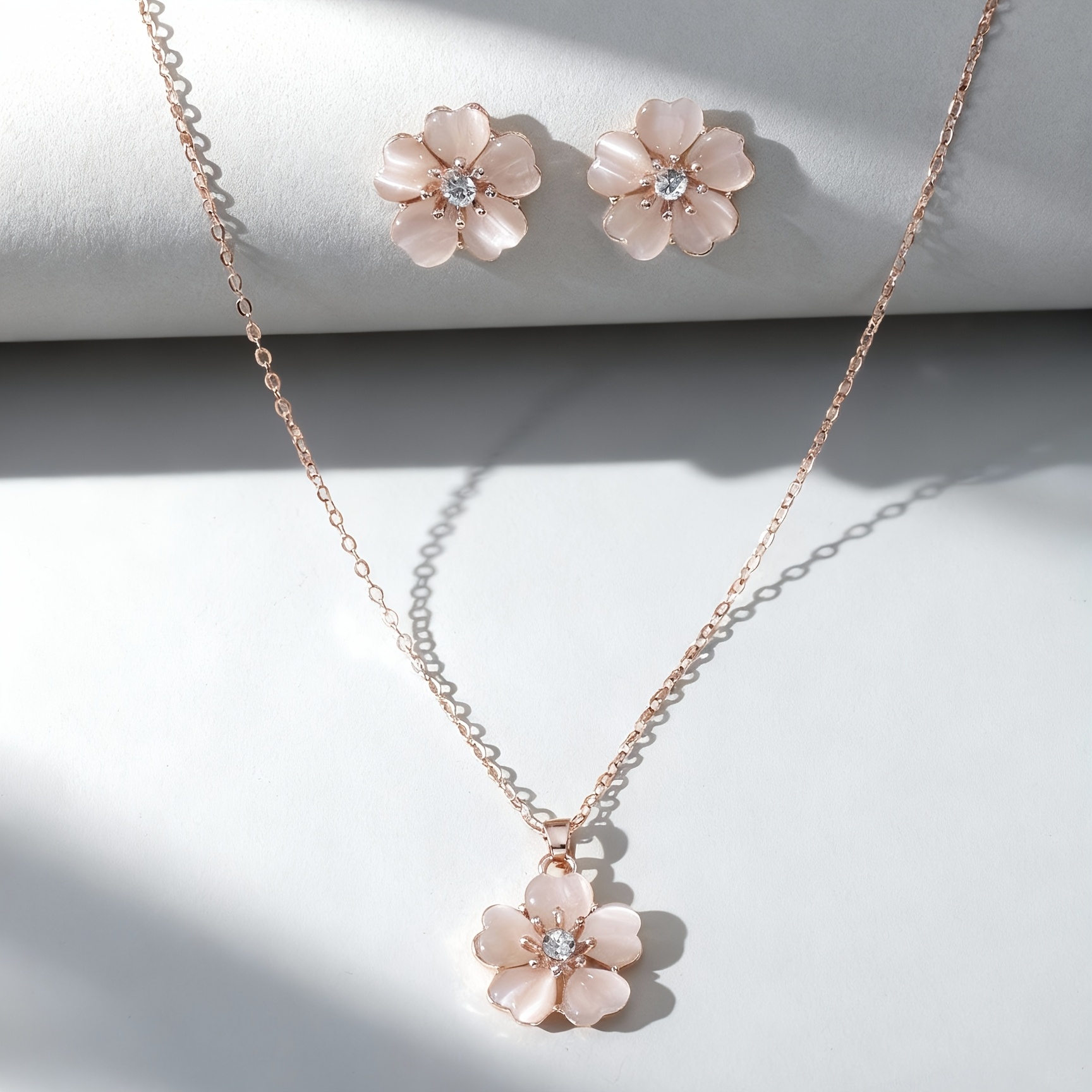 TEMU A Set Of Jewelry For Women Featuring A 3pcs Pendant Necklace And Flower Petal Earrings, Designed With A Stylish And Elegant 5-petal Flower,