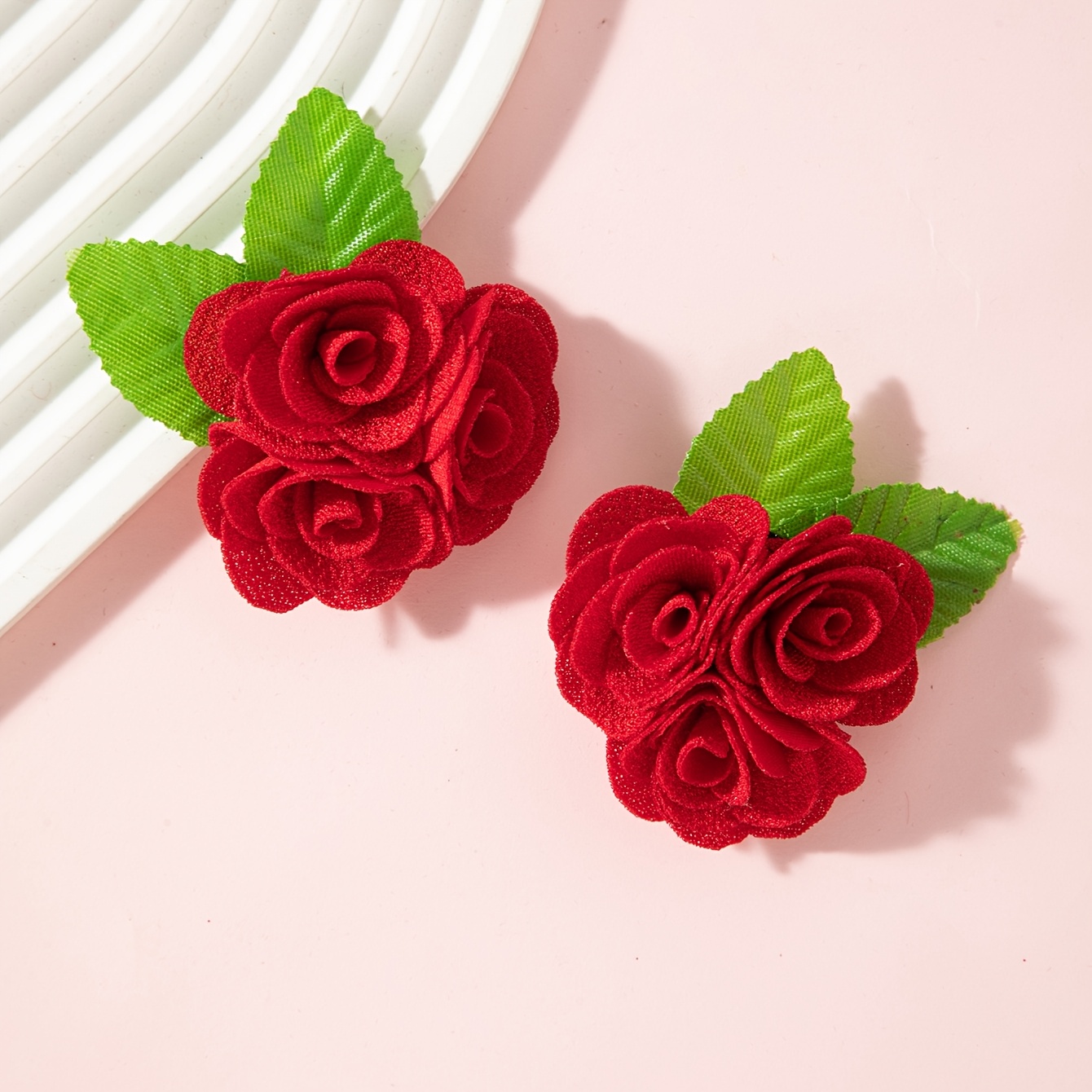 TEMU 2pcs Red Rose Hair Clips Suitable For Valentine's Day And Everyday Wear