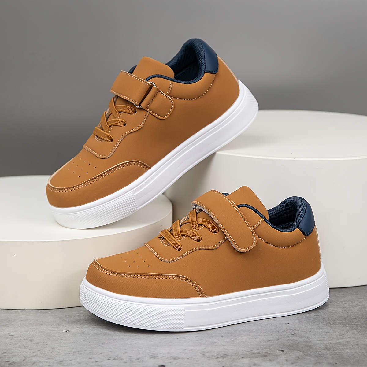 1 Par Zapatillas Bajas YAMEPP para Niños - Ligeras, Transpirables y de Sintético con Cierre Ajustable de, Suela Antideslizante de EVA y Detalles de Costuras Duraderas para Niños y Niñas, Zapatos Casuales para Senderismo al Aire Libre para Todas las Estaciones, Zapatillas de Senderismo para Niños, Calzado Infantil, Calzado Deportivo Infantil, Calzado de Ajuste Seguro, Zapato para Niño, Zapatilla para Niño, Zapato Escolar para Niño, Patines para Niña, Zapatillas para Niños, Zapatilla/entrenador
