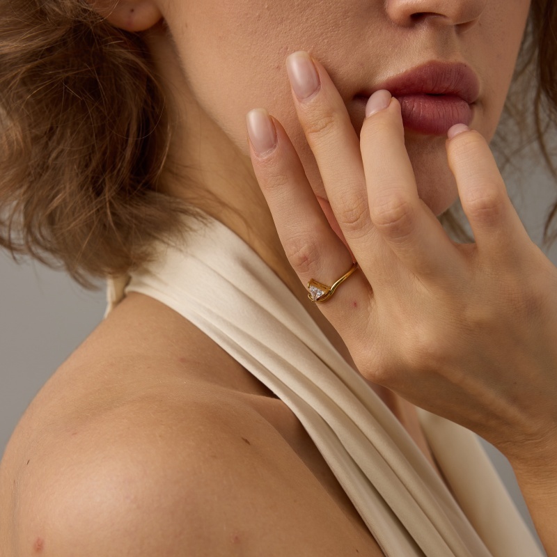Fashion Elegant December Stainless Steel Triangle Ring