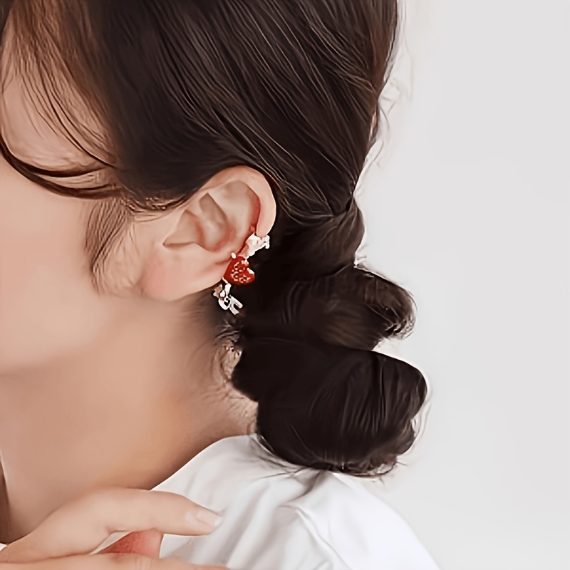 Exquisite Heart Bear Asymmetrical Ear Clips, Cute Design