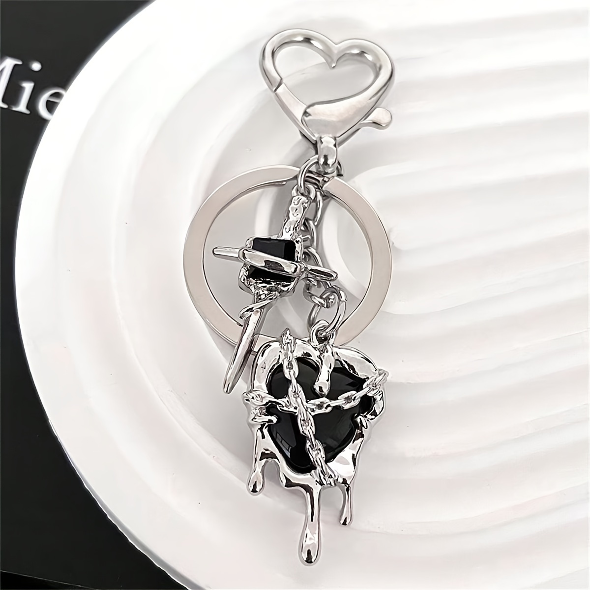1pc Ins-style Sweet Cool Heart Cross Keychain, Y2k Aesthetic Key Ring, Niche Key Pendant