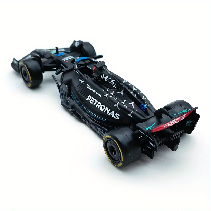 Officieel Burago 2023 schaalmodel 1:43 van de Mercedes-AMG