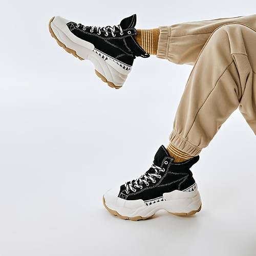 womens vintage sneakers with thick platform sole for height breathable lace up running shoes suitable for wear retro athletic footwear with cushioned sole fabric upper