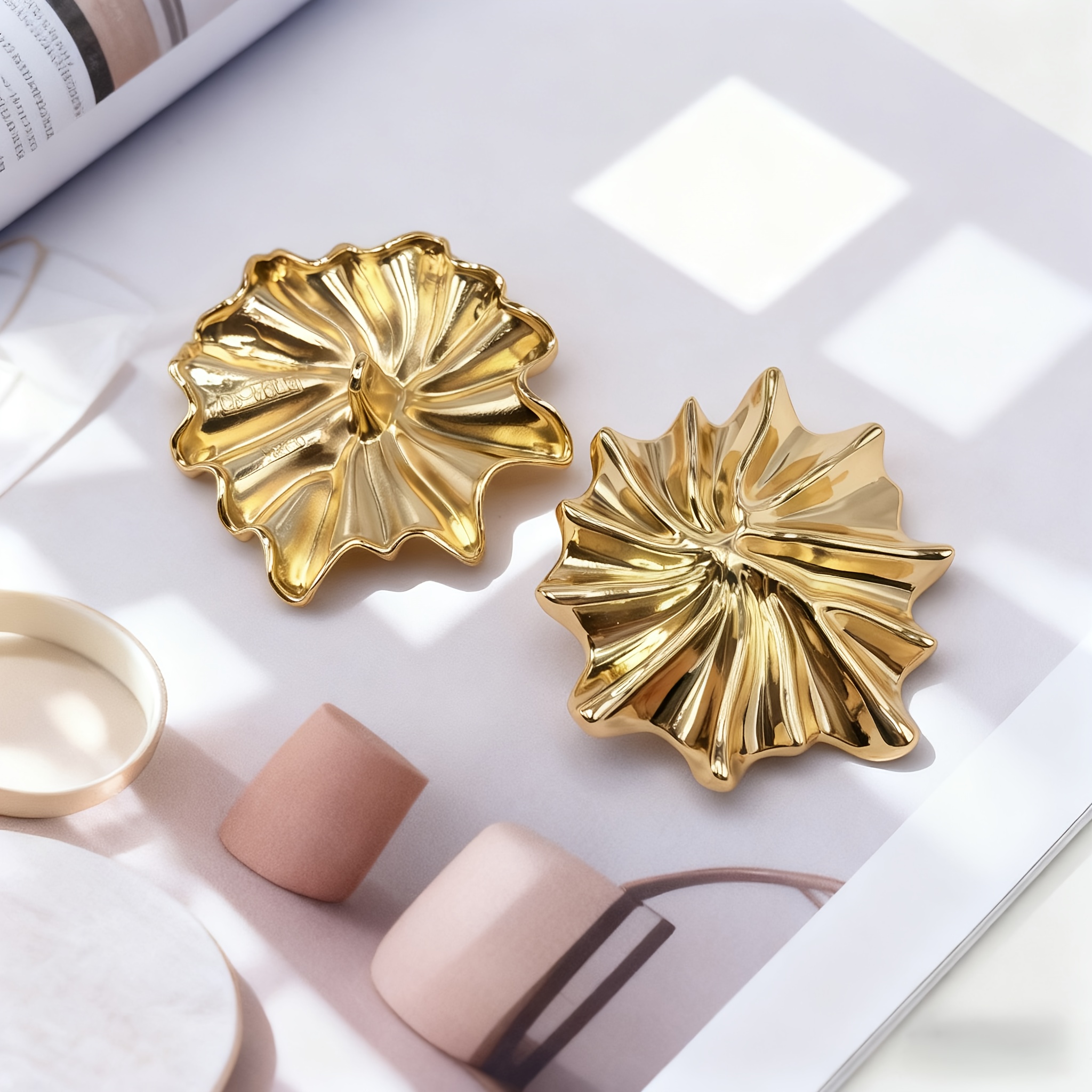 TEMU 8 Piezas de Botones Metálicos de Flores Irregulares de Lujo, 18/22/30/40 mm, Diseño Único de Piedra Plisada para Ropa, Bolsos, Accesorios,