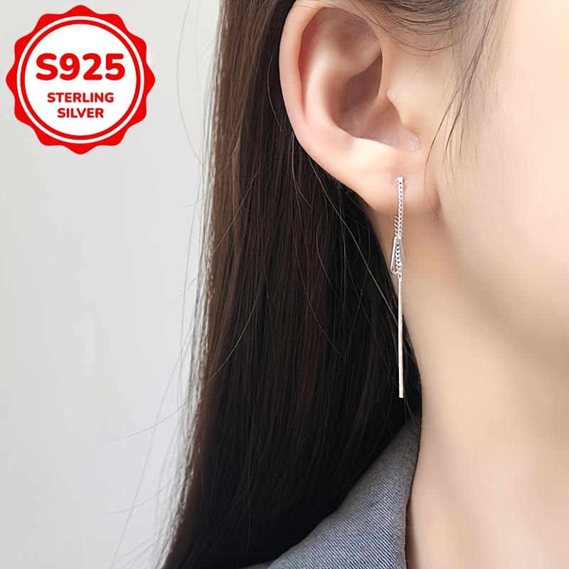 

Une paire de boucles d'oreilles stylées pour femmes, avec des designs de d'eau creuses. Fabriquées en argent S925 de 1,1 , parfaites pour un , les vacances ou cadeau attentionné pour les fêtes.