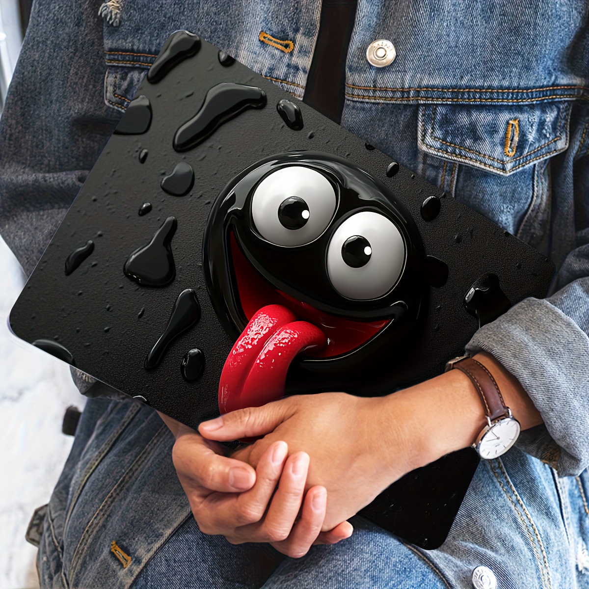 2pcs Stickers Joyeux Visage pour Ordinateur Portable - & Design Anti-Rayures Non Réutilisable Yeux Expressifs & Langue, Beige Clair avec Autocollants Art Drip Noirs pour Ordinateurs Portables, Voitures, Tablettes, Smartphones - Application Facile à Décoller et Coller, Sans Résidus