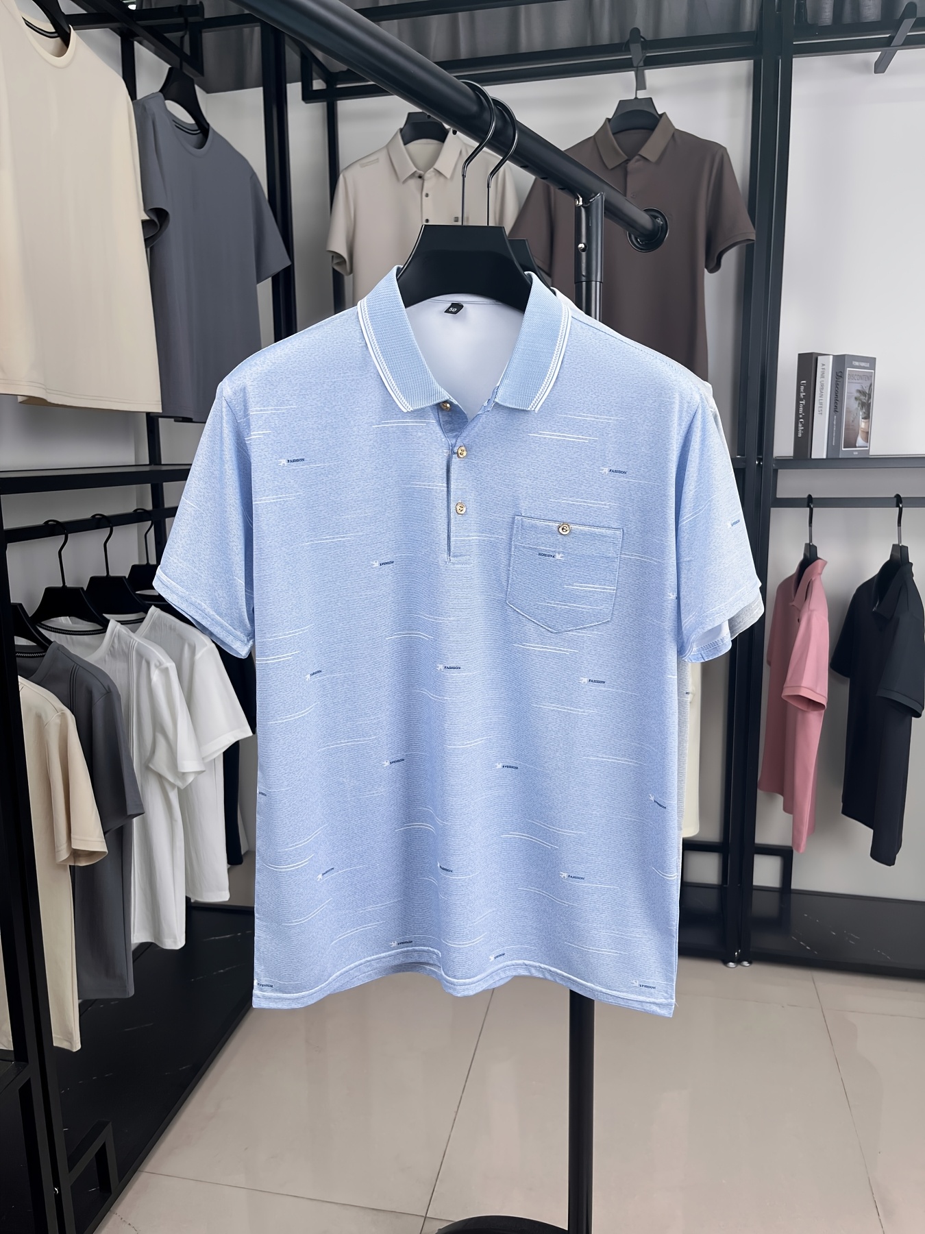 μαύρο λευκό σορτς με 2 πλάτη και 2 πλάτη - καλοκαιρινό σπορ, αναπνευστική πολυεστέρεια, γύρω λαιμό, γεωμετρική εκτύπωση, ιδανικό για καλοκαιρινό στυλ Στοιχεία είδους 1