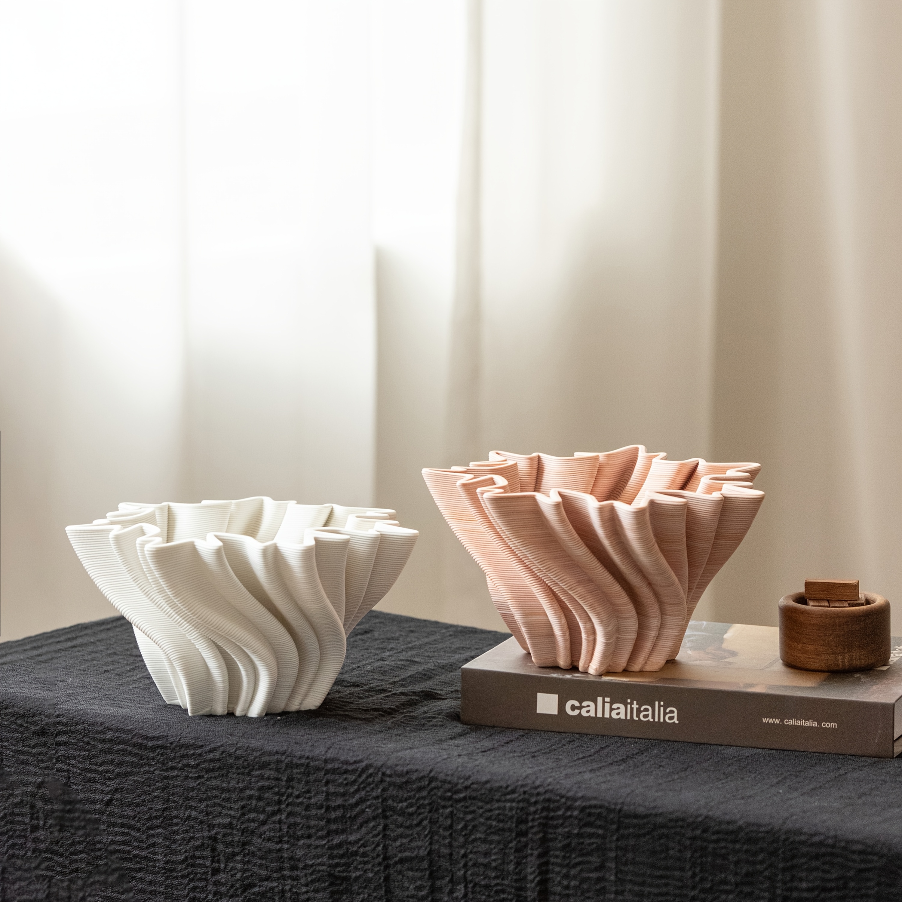 Artistic Pleated Design Home Decor - Designer/Home Enthusiast Decorative Vase, INS Style, Perfect for Birthdays/Housewarming, Living Room Entryway Tabletop Display