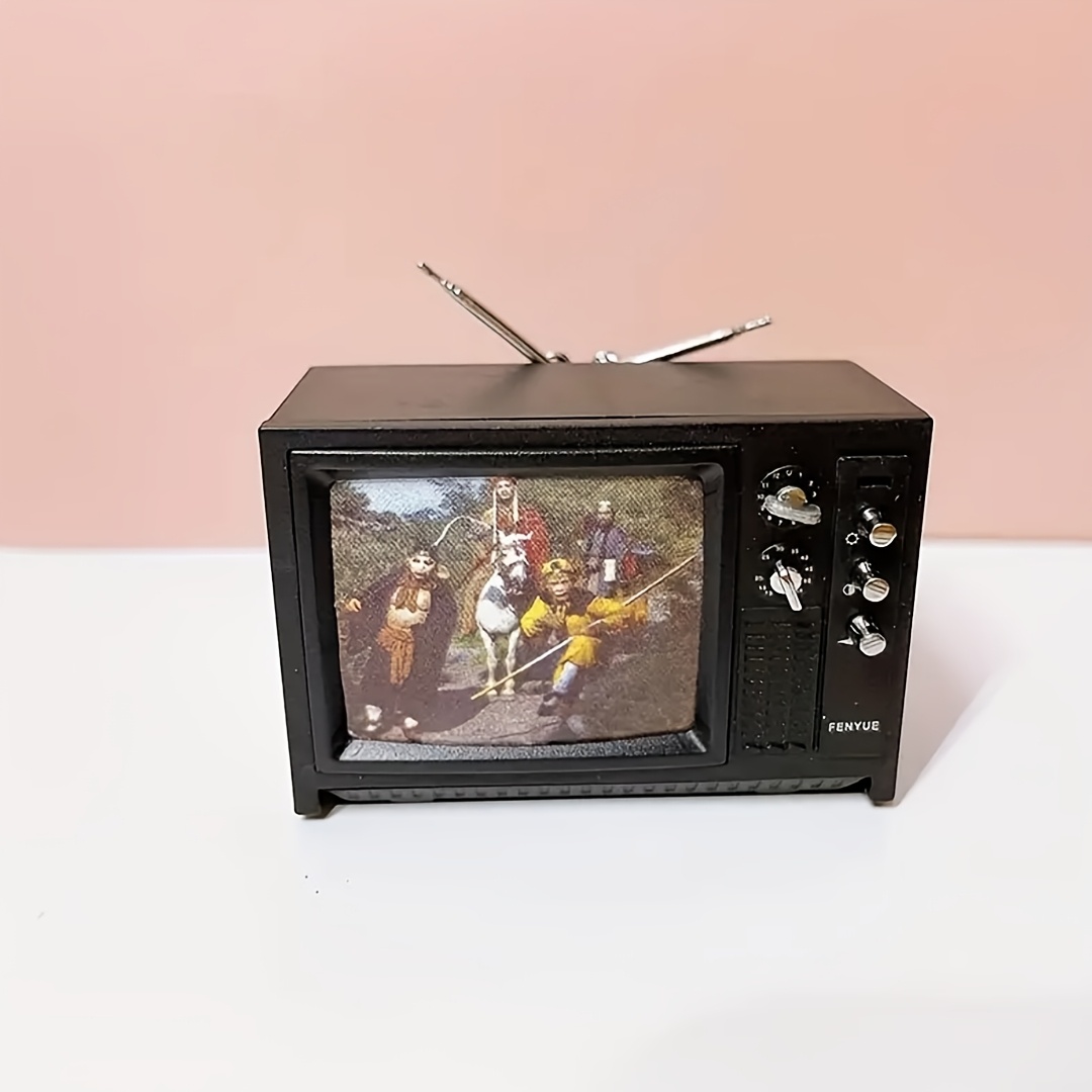 

1pc Retro Mini Tv, Black Plastic Model, Suitable For Home Decoration Ornaments, Living Room Scene Props, Suitable For Collecting Micro Furniture