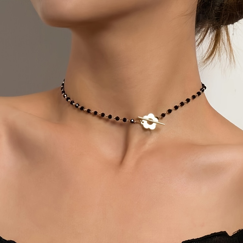 

1pc Black Beads Flower Hollow Ot Buckle Minimalist Elegant Temperament Fashion Premium Sense Necklace Versatile Daily Party Travel Wear Jewelry