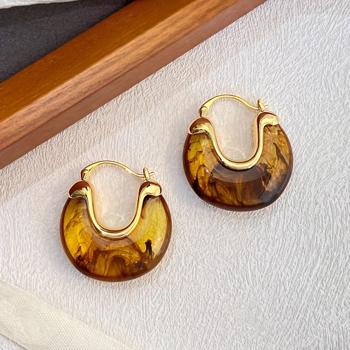 TEMU 1 Pair Of Vintage Elegant Geometric Oval Resin Hoop Earrings, Luxurious And Elegant, Suitable For Women' Banquets And Gift Occasions, Perfect