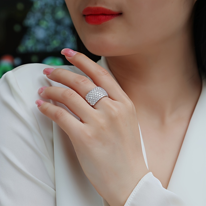 Elegant 925 Sterling Silver Ring with Laboratory Moissanite
