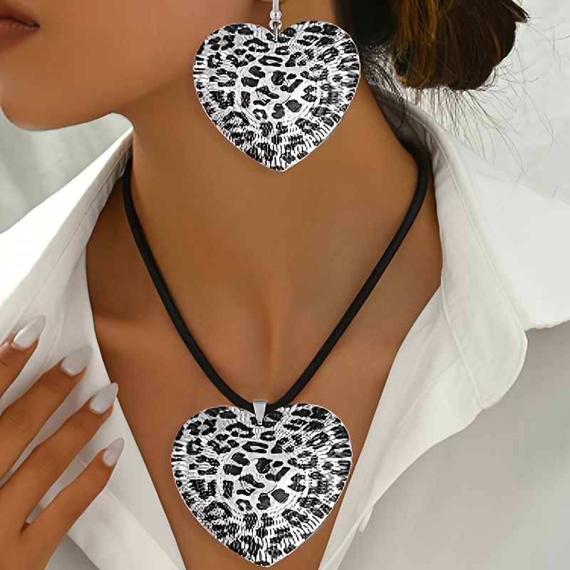 

3pcs Of Fashionable Spring, Summer, Autumn And Winter Leopard Pattern Cow Pattern Metal Earrings And Necklace Sets For Holiday Gifts