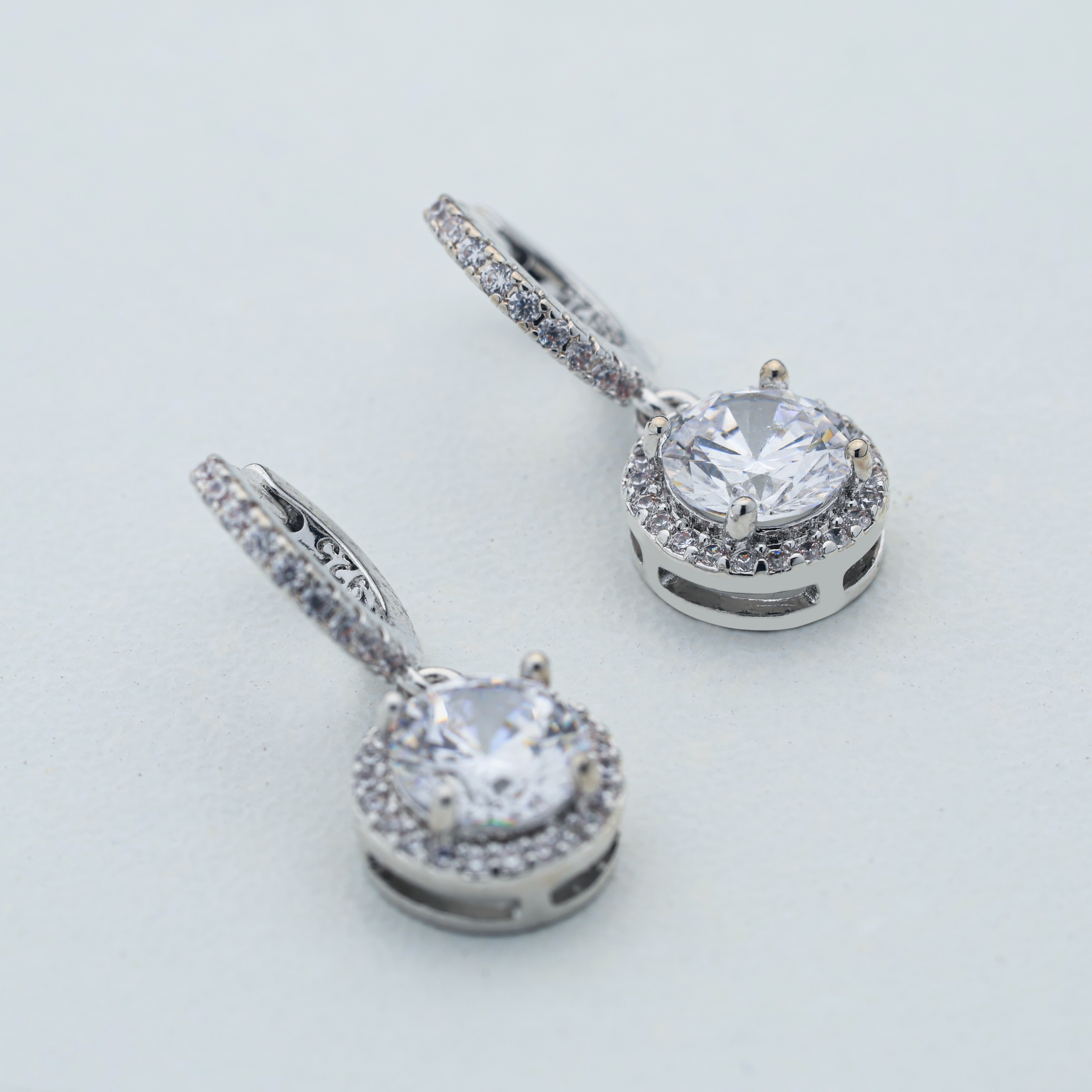 925 silver fashionable elegant 1ct moissanite pendant earrings are   for women on anniversary birthday engagement   valentines day christmas or wedding celebration gift box Product details 4