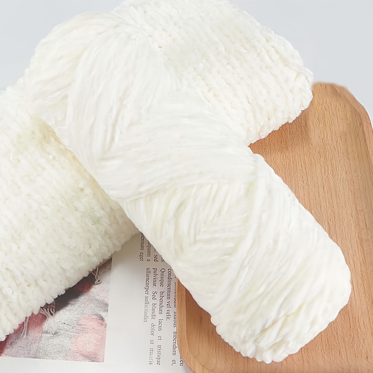 100g±10% Gradient-dyed Chenille Velvet Yarn, Medium-weight Hand-knitted Patterned Adult Hat
